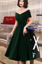 Green Velvet Off Shoulder Vintage Style Bridesmaid Dresses Tea Length Prom Dresses