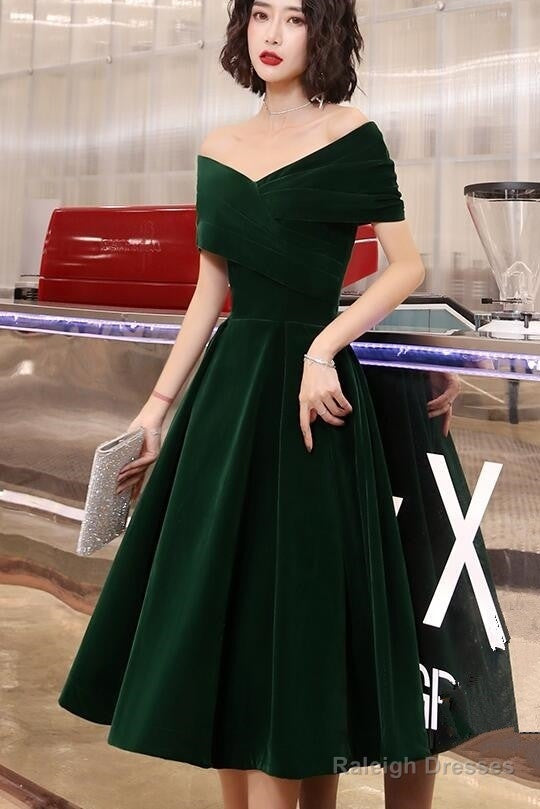 Green Velvet Off Shoulder Vintage Style Bridesmaid Dresses Tea Length Prom Dresses