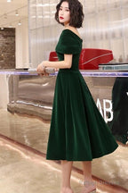 Green Velvet Off Shoulder Vintage Style Bridesmaid Dresses Tea Length Prom Dresses