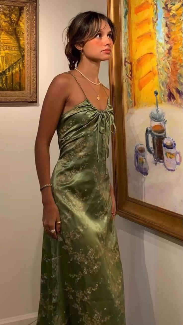 Vintage Green Floral Printed Satin Spaghetti Strap Midi Length Prom Dresses