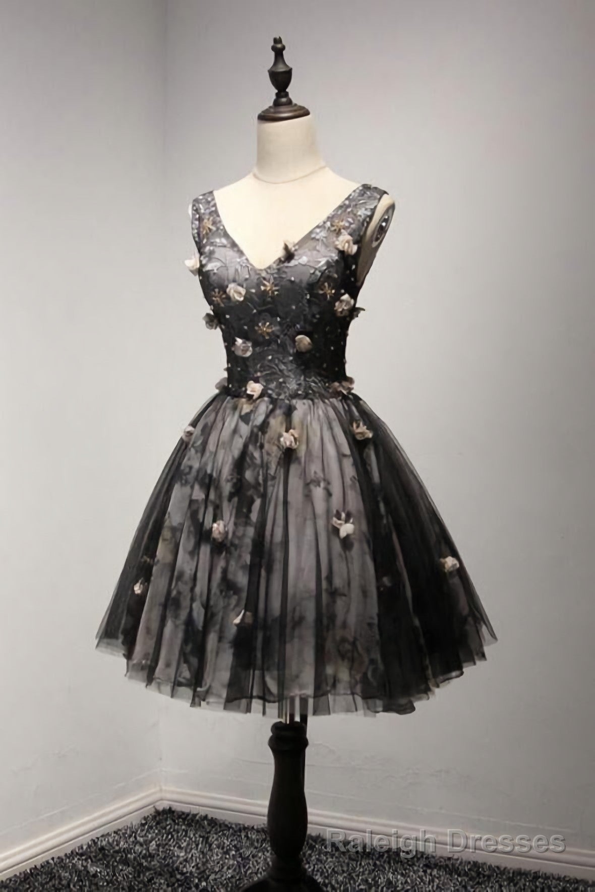 V Neck Short Black Lace Homecoming Prom Dresses, Short Party Prom Dresses