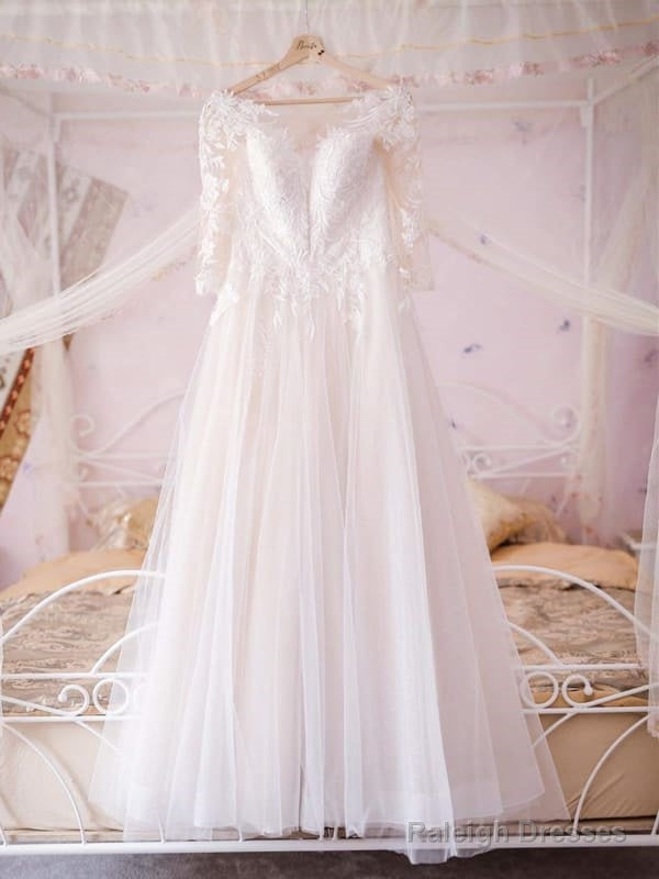Half Sleeves V Neck White Aline Wedding Dresses Tulle Lace Long Bridal Dress