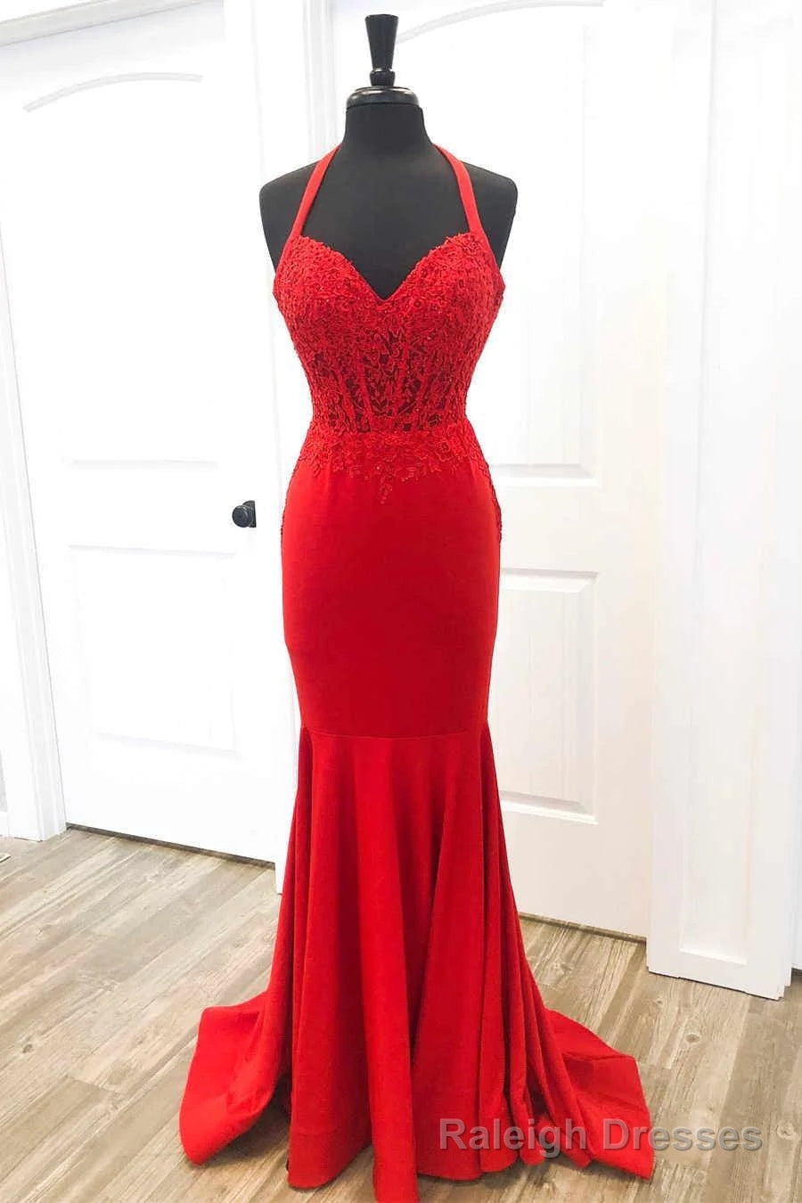 Halter Red Mermaid Long Prom Dresses Lace Appliques Main image
