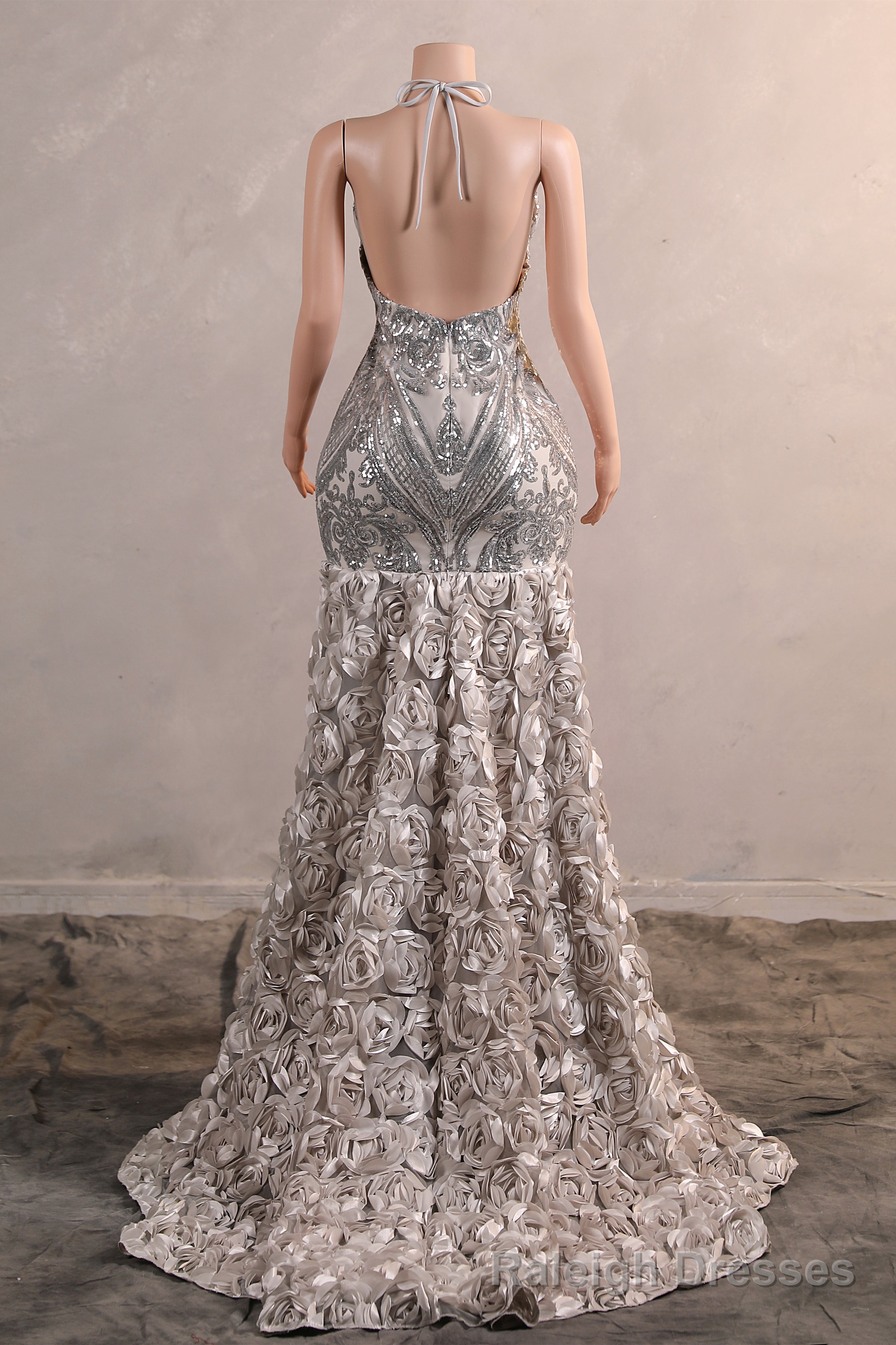 Halter Sequins Mermaid Dress Off Shoulder Deep V Neck Prom Gown Sexy Backless Long Train Prom Prom Prom Gown
