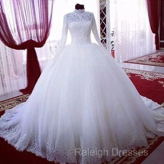 High Neck Ball Gown Muslim Wedding Dress Lace Applique Long Sleeves Bridal Wear
