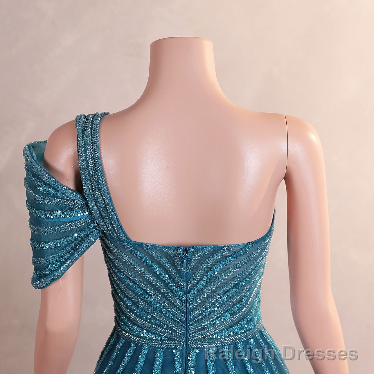 Hunter Green Off Shoulder Mermaid Prom Dresses Luxurious Silver Bead Trumpet Formal Dresses