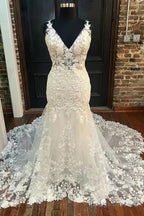 Ivory Floral Lace V-Neck Mermaid Long Wedding Dress Bridal Gown