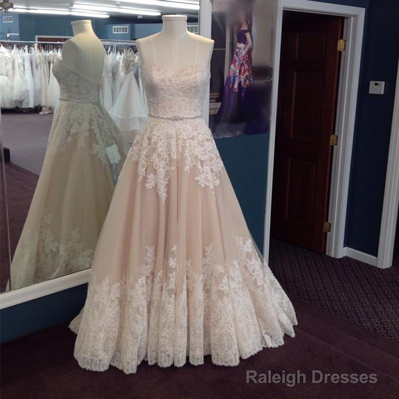 Ivory Lace Appliques Sweetheart Champagne Tulle Wedding Dresses