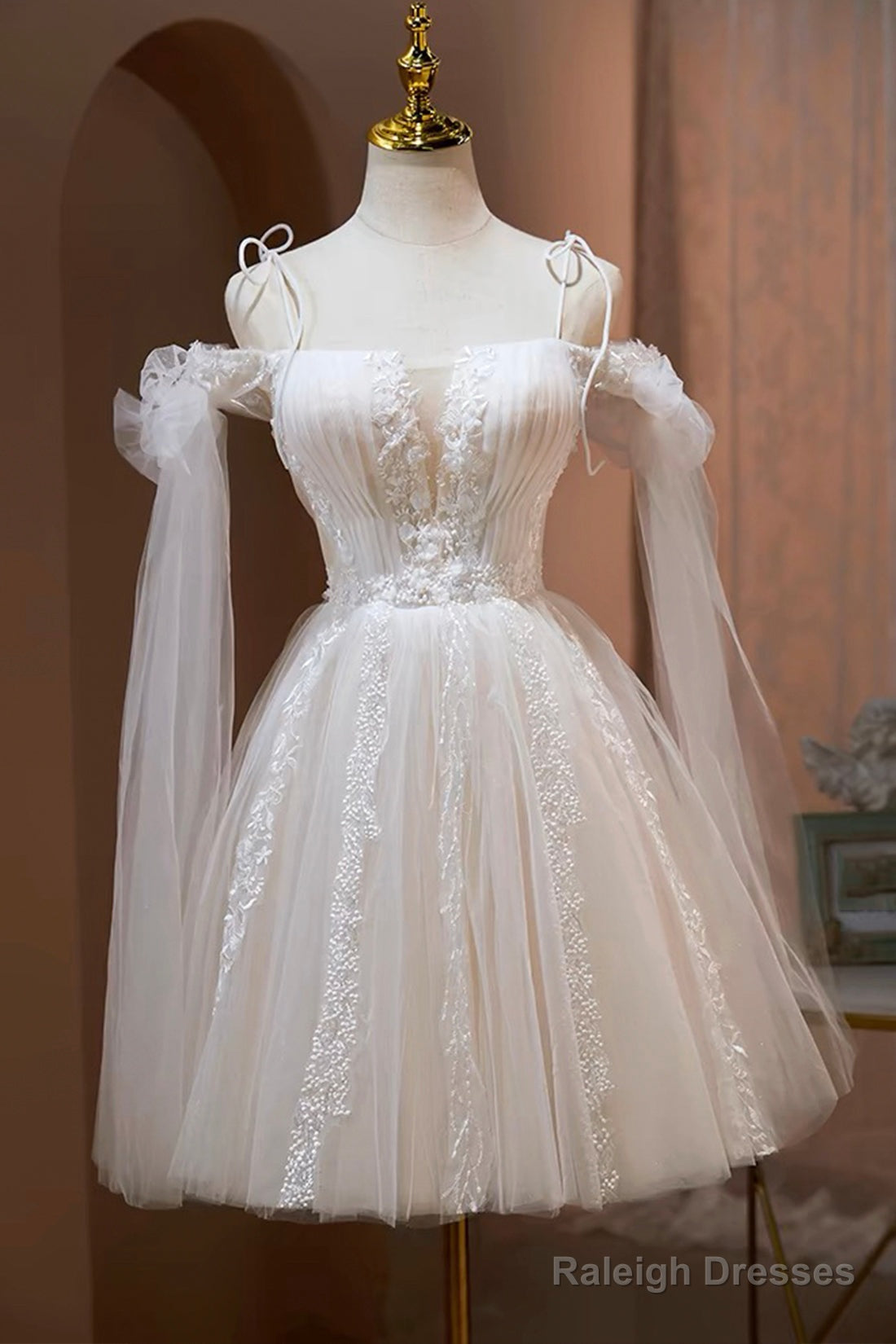 Ivory Off-The-Shoulder Spaghetti Strap Lace Knee Length Prom Dresses Main image