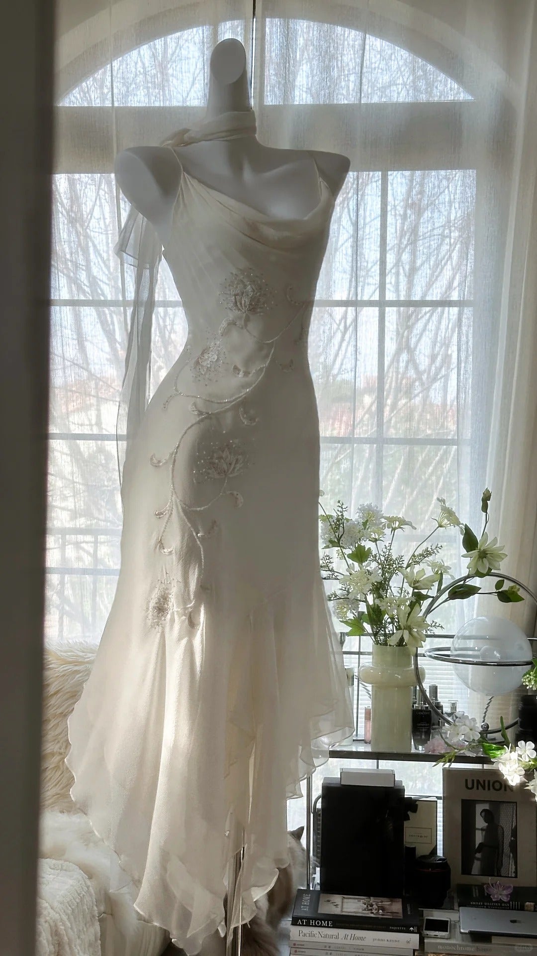 Ivory White Elegant Fashion Exquisite Floral Beading Long Chiffon Ball Gown Evening Dress Party Dress