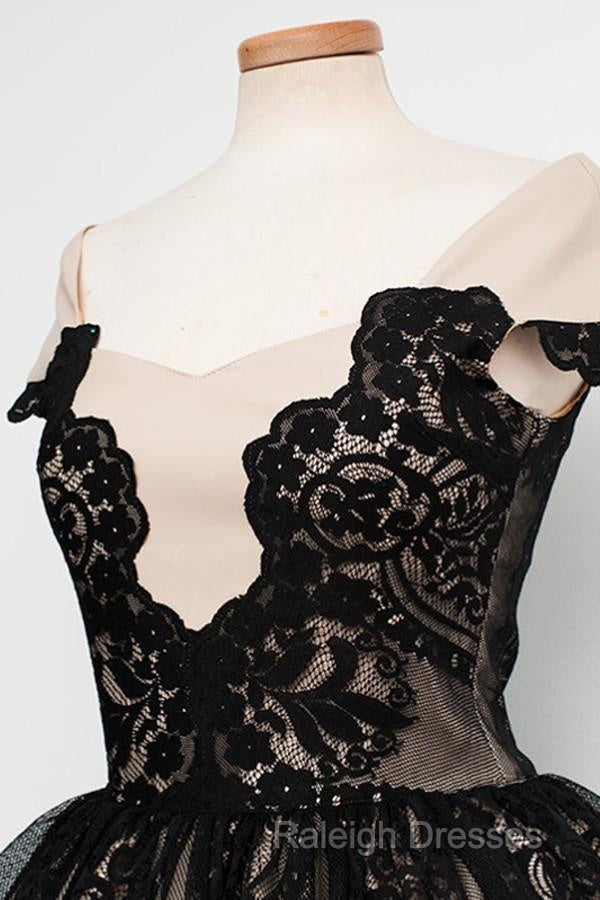 Knee-Length Cap Sleeves Homecoming Dresses With Black Lace