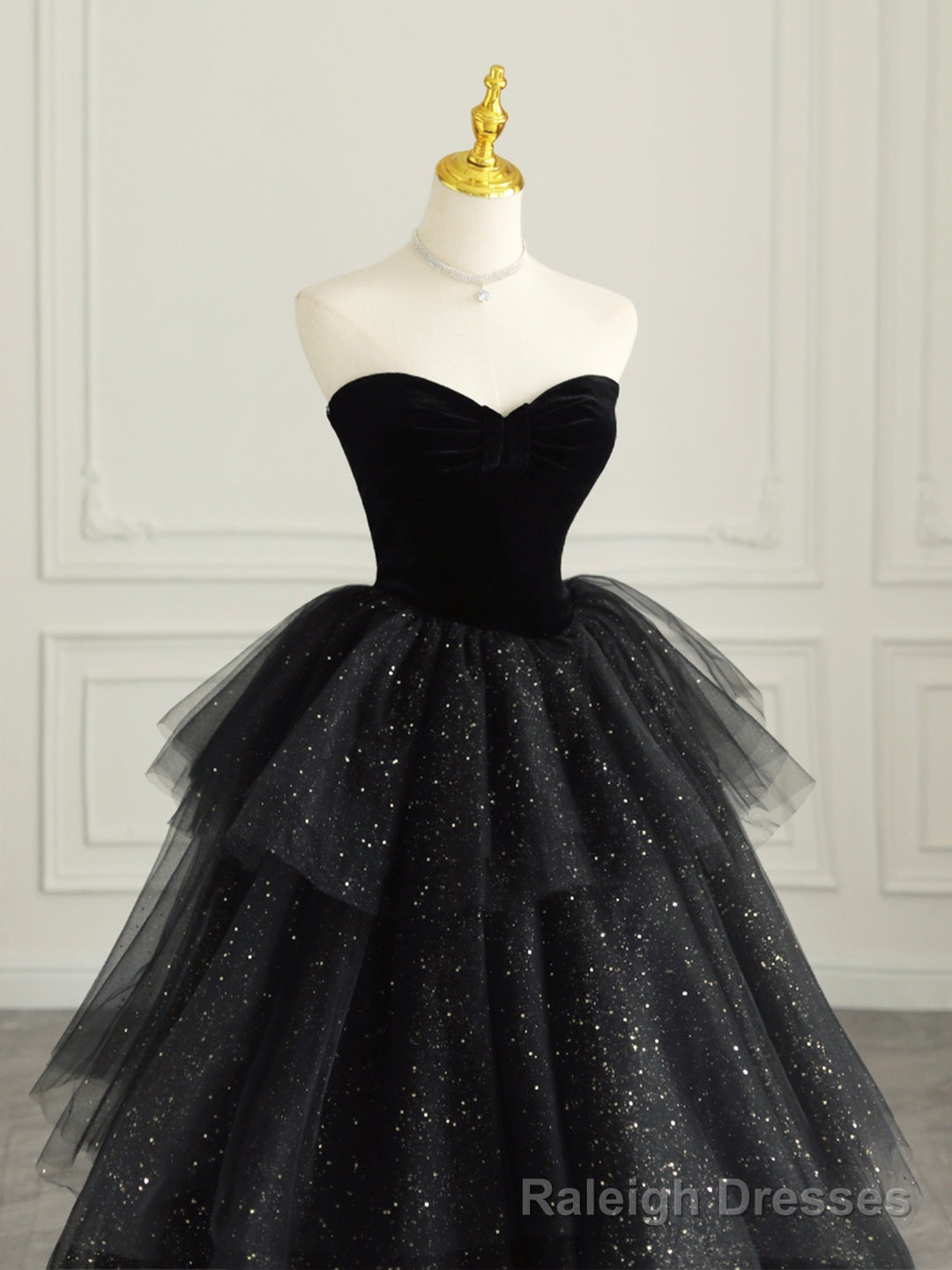 Black Strapless Tulle Formal Dress with Velvet, A-Line Sweetheart Neck Long Prom Dress