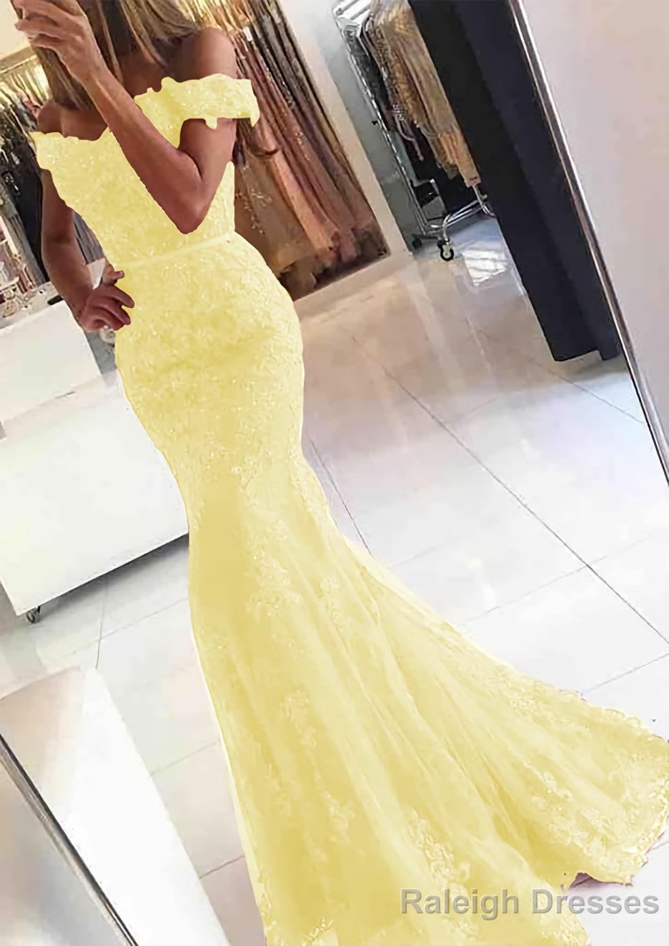 Lace Long Dress Floor Length Trumpet/Mermaid Sleeveless Off-The-Shoulder Zipper Prom Dress With Appliqued Beaded