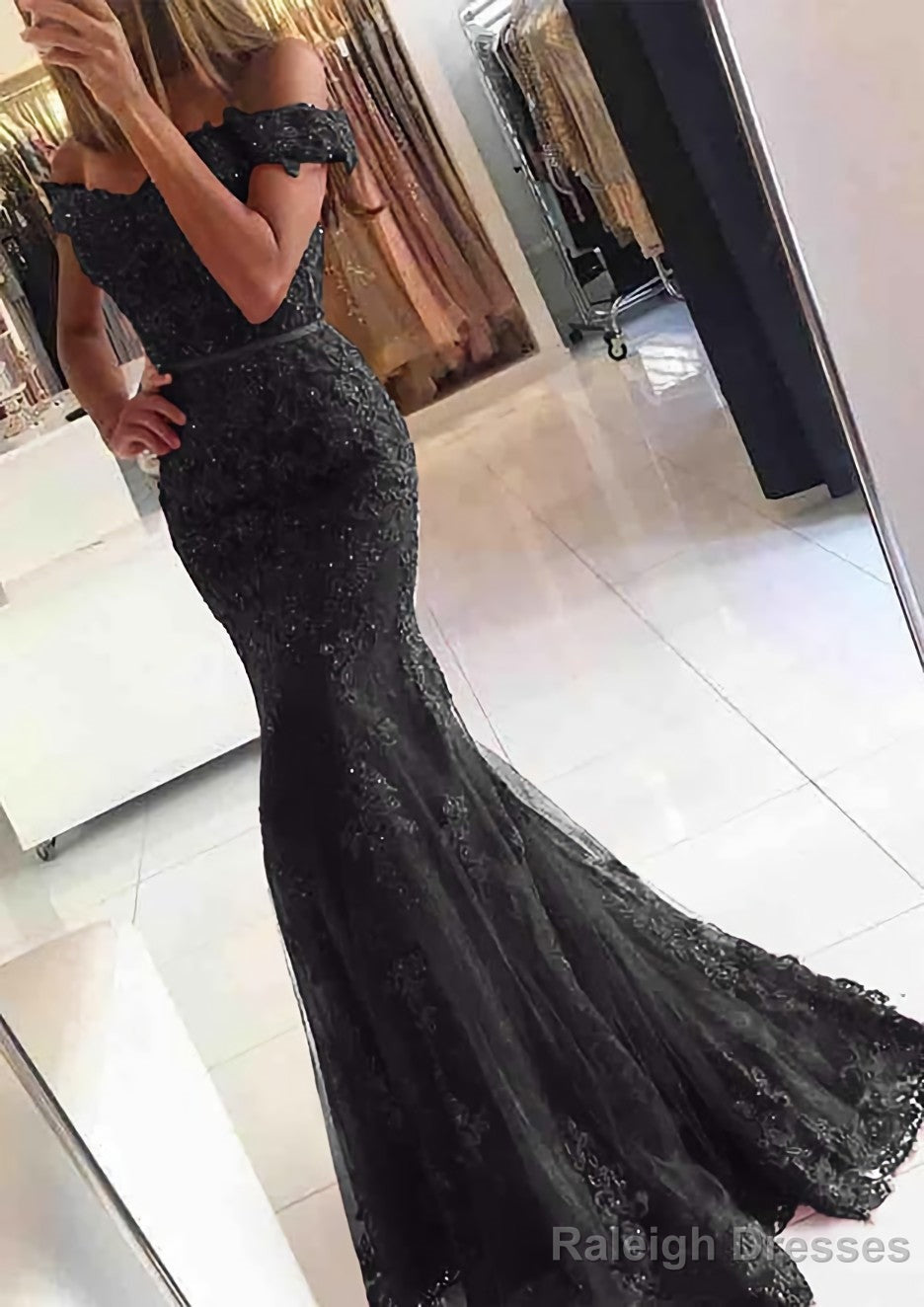 Lace Long/Floor-Length Trumpet/Mermaid Sleeveless Off-The-Shoulder Zipper Prom Dresses With Appliqued Beaded