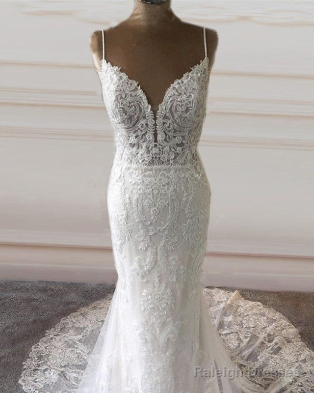 Lace Mermaid Wedding Dress Plunge Neck Spaghetti Straps Secondary image