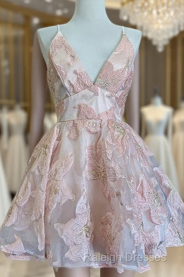 Lace Short Homecoming Dress Main image