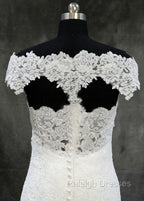 Lace Trumpet/Mermaid Sweep Train Off-The-Shoulder Wedding Dresses