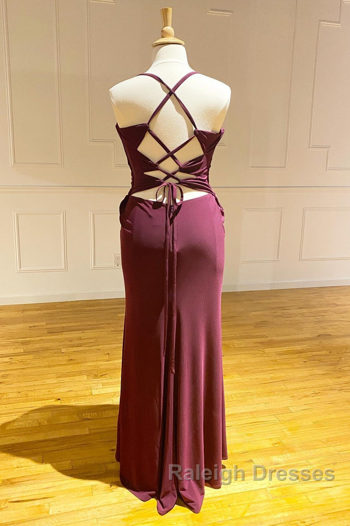 Lace-Up Burgundy Pleated Chiffon Bridesmaid Dress Secondary image