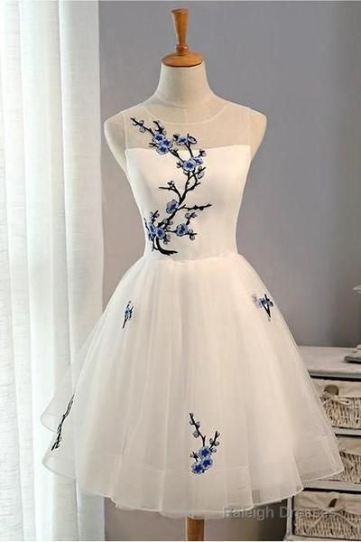 Lace Up Tulle Short Homecoming Dresses Elegant White Homecoming Dresses Cheap Prom Dresses Main image