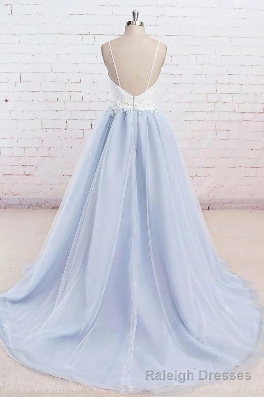 Light Blue Tulle Simple Spaghetti Straps Sweep Train Backless Prom Dress Secondary image