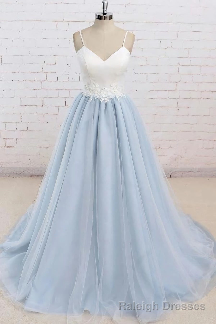 Light Blue Tulle Simple Spaghetti Straps Sweep Train Backless Prom Dress Main image