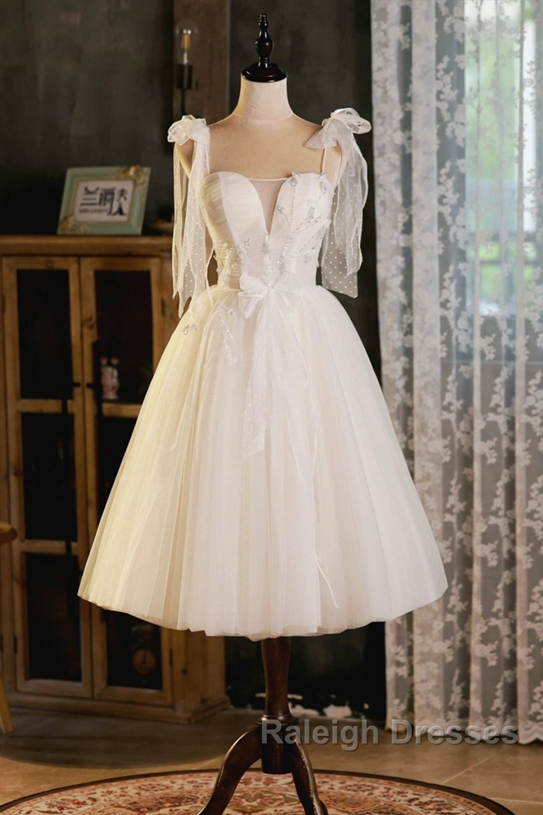 Light Champagne Spaghetti Strap Short Prom Dresses Cute A-Line Tulle Prom Dresses