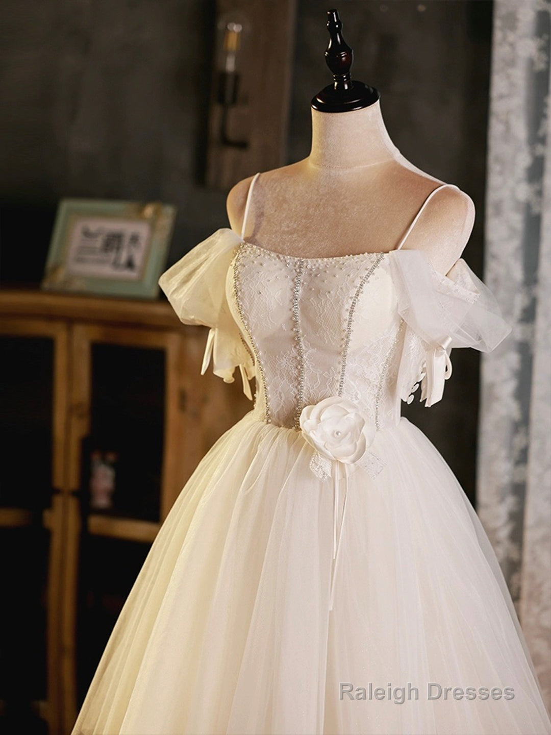 Light Champagne Spaghetti Strap Tulle Party Dress, Beautiful A-Line Evening Prom Dress