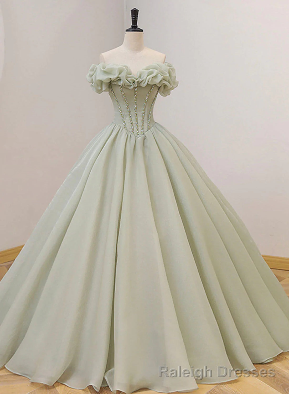 Light Green Ball Gown Sweetheart Beaded Prom Dress, Green Sweet 16 Dresses