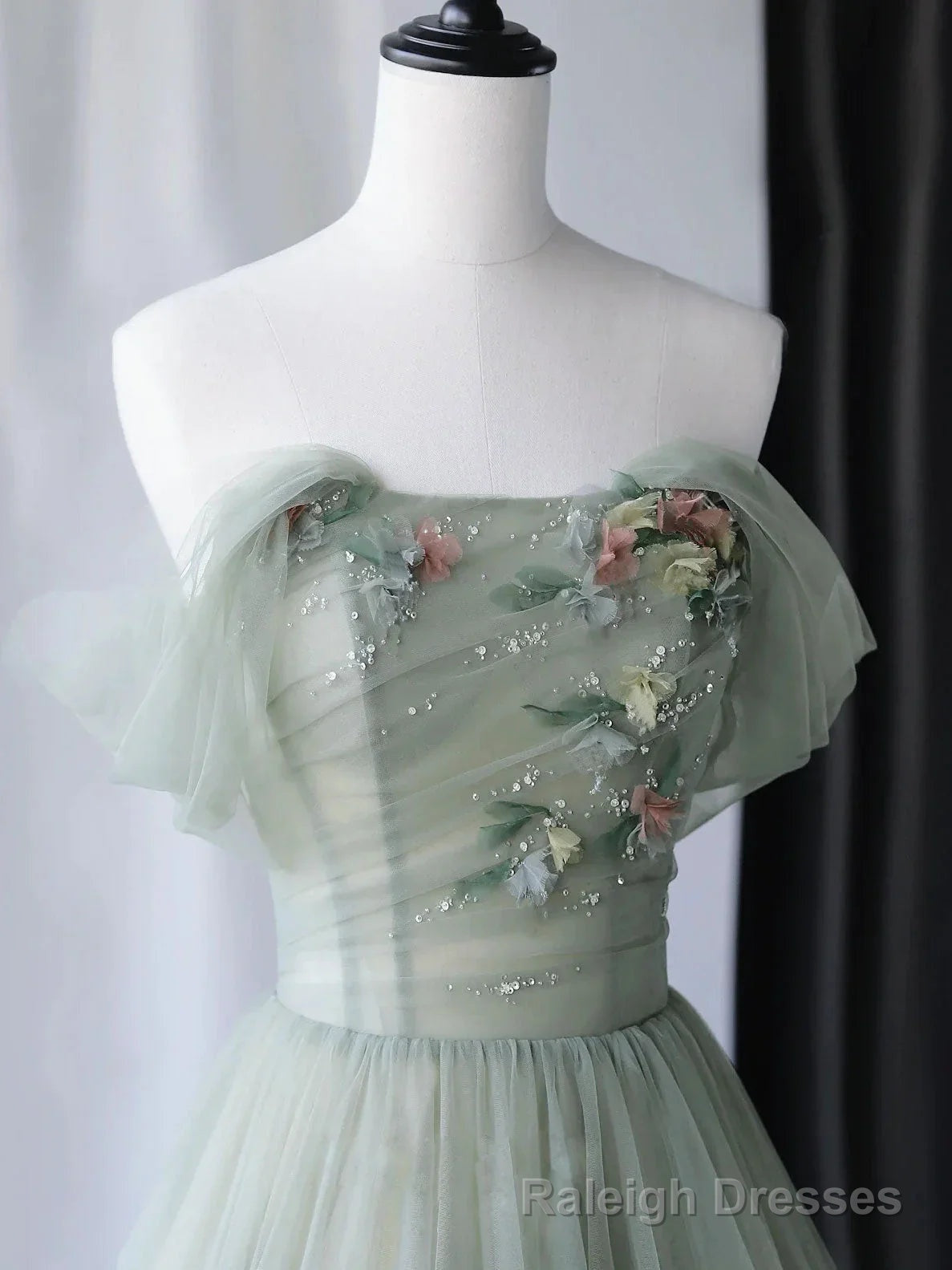Light Green Tulle Off Shoulder Long Prom Dresses Green Sweetheart Party Dress prom dresses shops