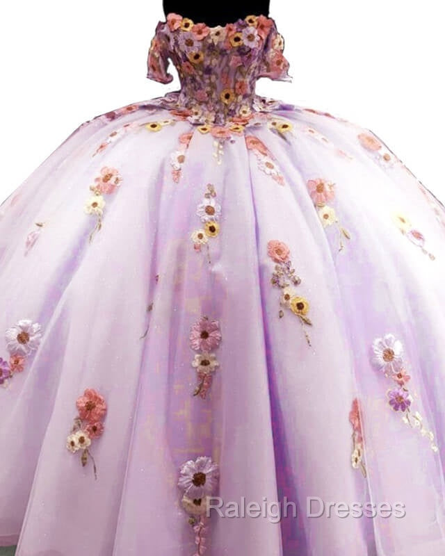 Light Purple Tulle Floral Embrodiery Quinceanera Dress Secondary image