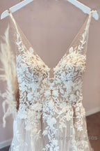 Long A Line Appliques Lace Spaghetti Straps Sweetheart Tulle Wedding Dress