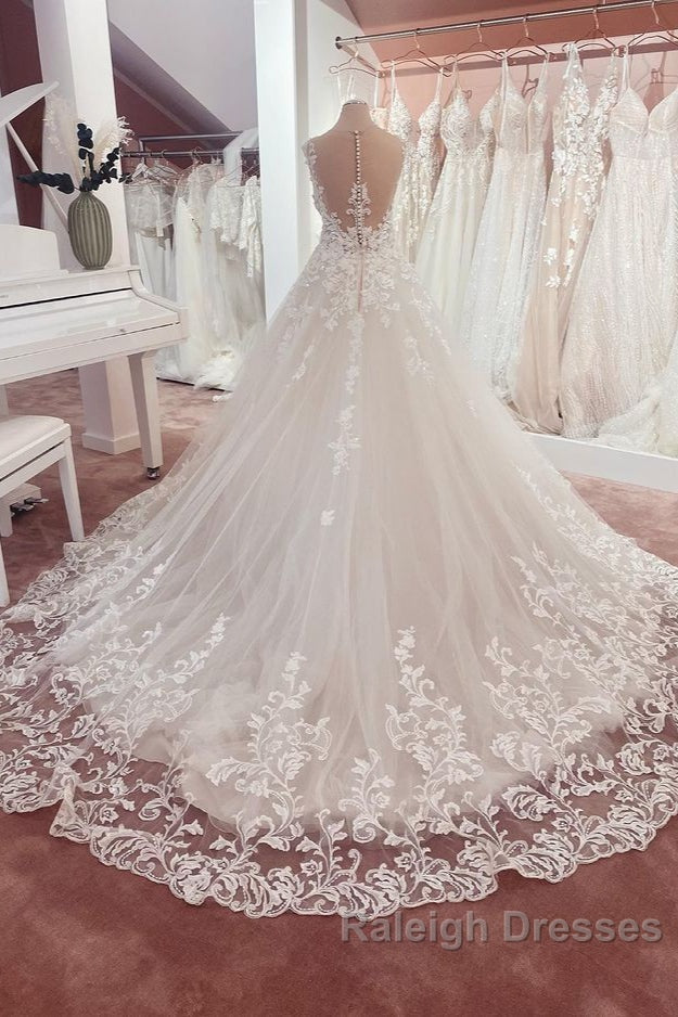 Long A-Line Appliques Lace Sweetheart Tulle Wedding Dress Secondary image