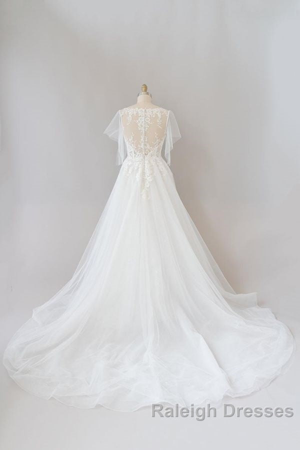 Long A-line Appliques Lace Tulle Wedding Dress with Sleeves