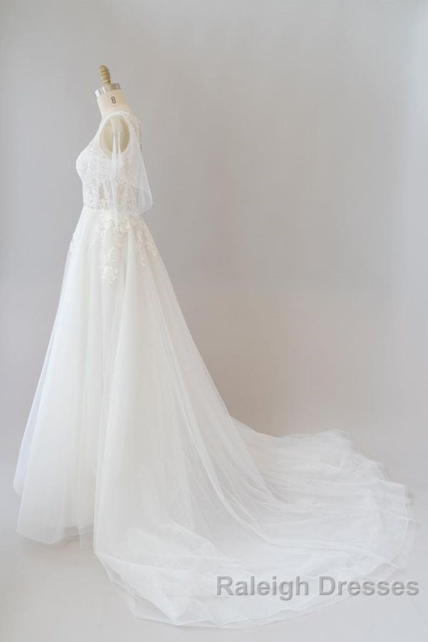 Long A Line Appliques Lace Tulle Wedding Dresses with Sleeves