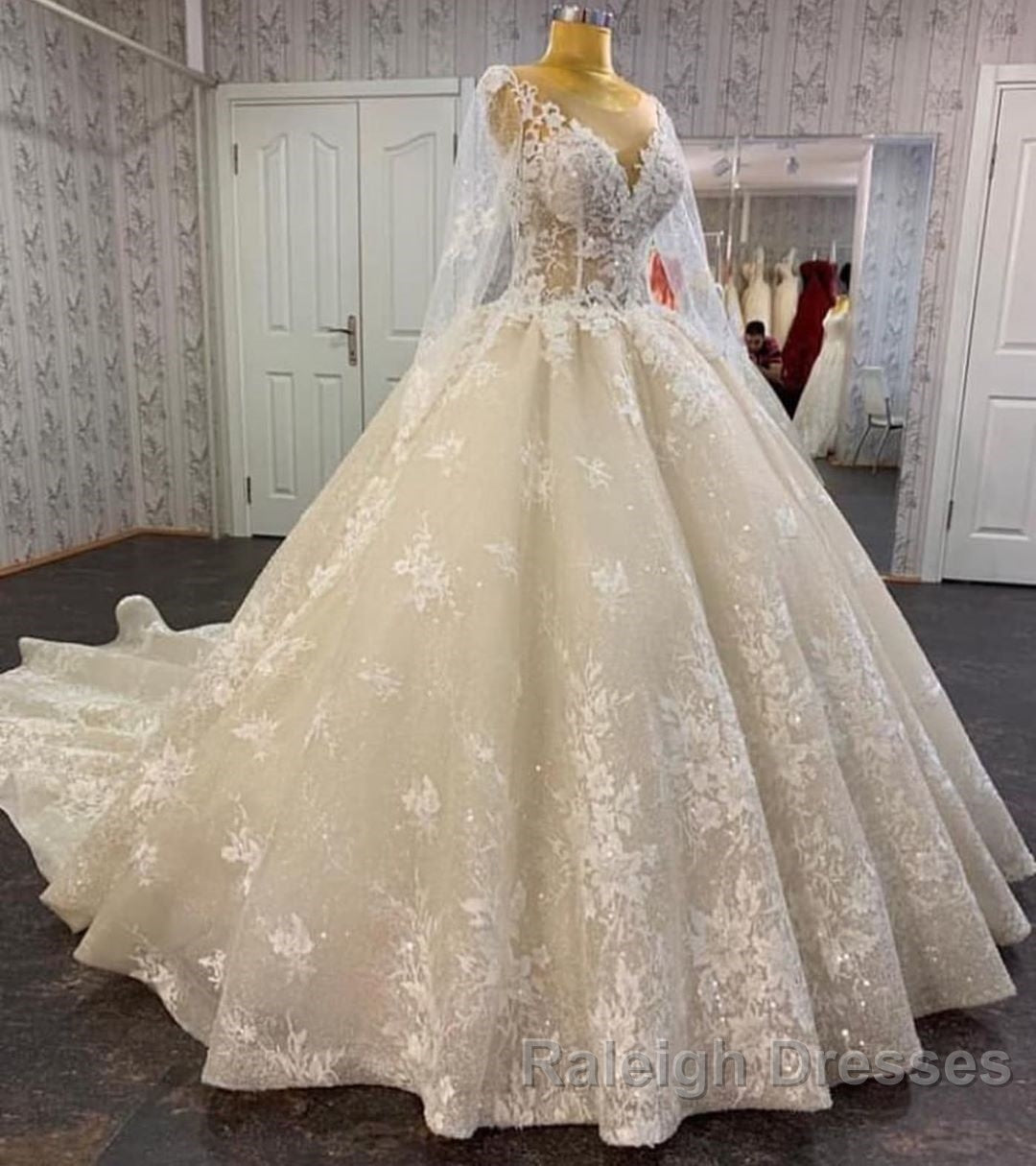 Long A-line Bateau Appliques Lace Sequins Tulle Wedding Dress Secondary image
