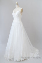 Long A Line Spaghetti Strap Applique Tulle Backless Wedding Dresses