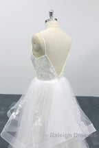 Long A-line Sweetheart Appliques Spaghetti Strap Tulle Wedding Dress