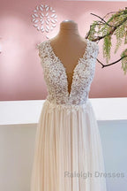 Long A Line Sweetheart Tulle Backless Wedding Dresses With Floral Lace