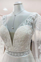 Long A-line Sweetheart Tulle Beadings Lace Appliques Wedding Dresses With Sleeves