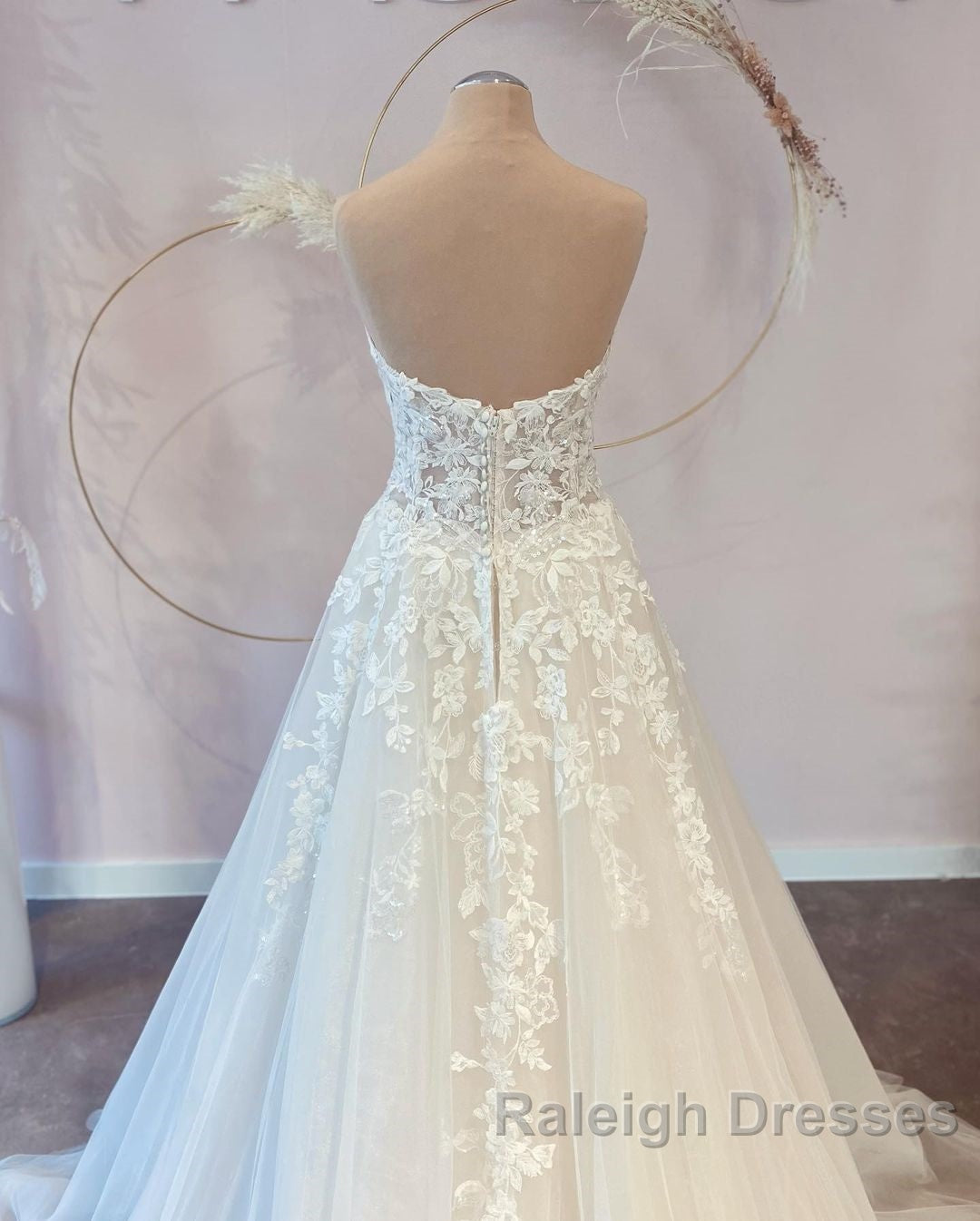 Long A-line Sweetheart Tulle Wedding Dress with Lace