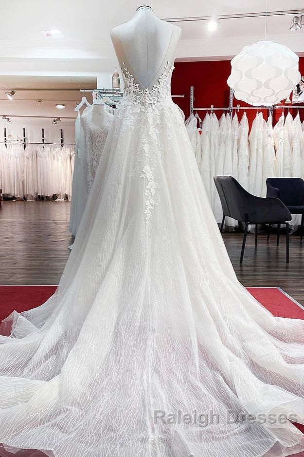 Long A Line Tulle Sleevless Ruffles Jewel Wedding Dresses With Lace Appliques