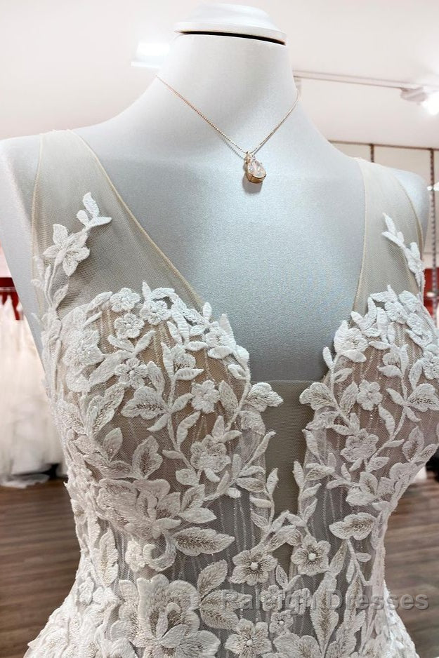 Long A Line Tulle Sleevless Ruffles Jewel Wedding Dresses With Lace Appliques
