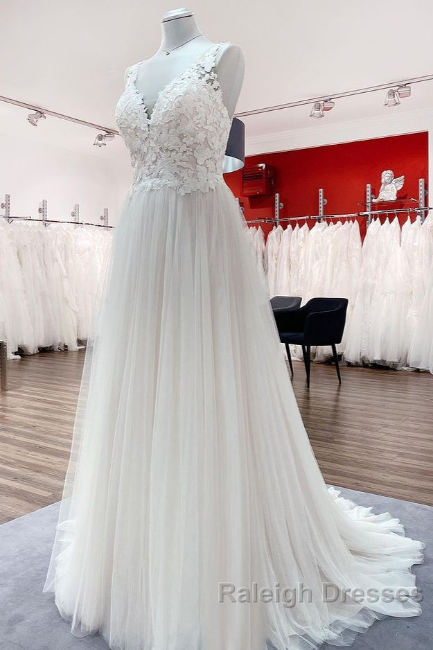 Long A Line Tulle V Neck Open Back Appliques Lace Wedding Dresses