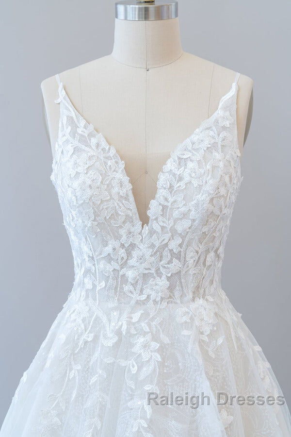 Long A Line V Neck Open Back Appliques Lace Tulle Wedding Dresses