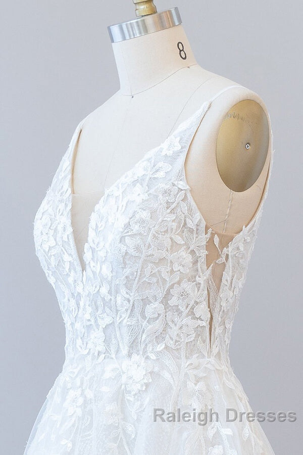 Long A Line V Neck Open Back Appliques Lace Tulle Wedding Dresses