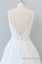 Long A Line V Neck Open Back Appliques Lace Tulle Wedding Dresses
