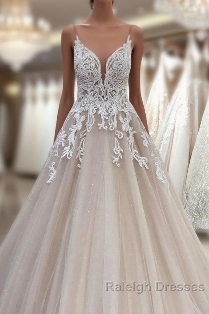 Long A Line V Neck Spaghetti Straps Backless Appliques Lace Tulle Wedding Dresses
