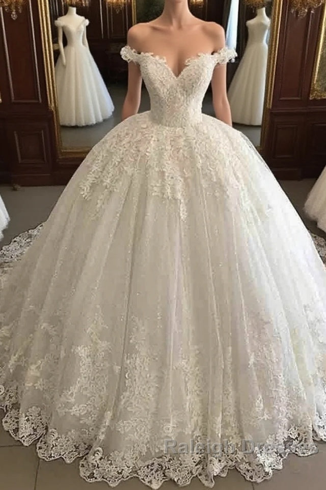 Long Ball Gown V-Neck Lace Tulle Wedding Dresses Main image