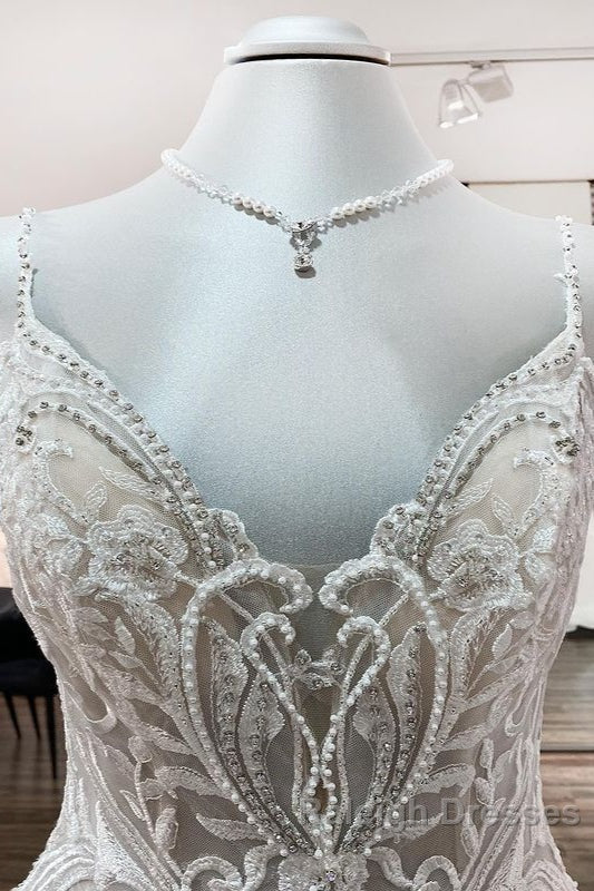 Long Ball Gown V Neck Spaghetti Straps Tulle Lace Wedding Dresses