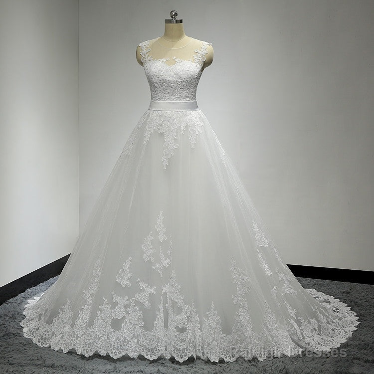 Long Clairvoyant Outfit Sweetheart Lace Appliques Sash Elegant Country Ball Gown Wedding Dresses.